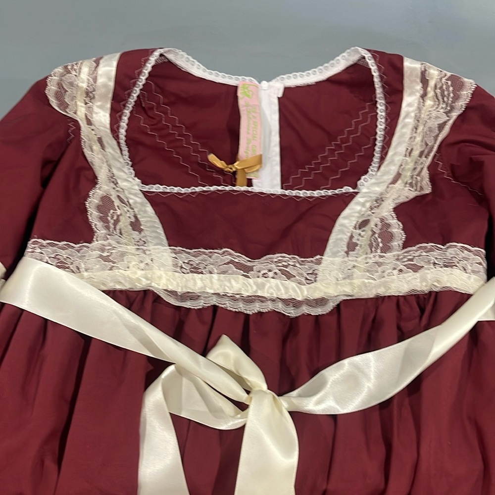 Elegant Burgundy Lace Dress